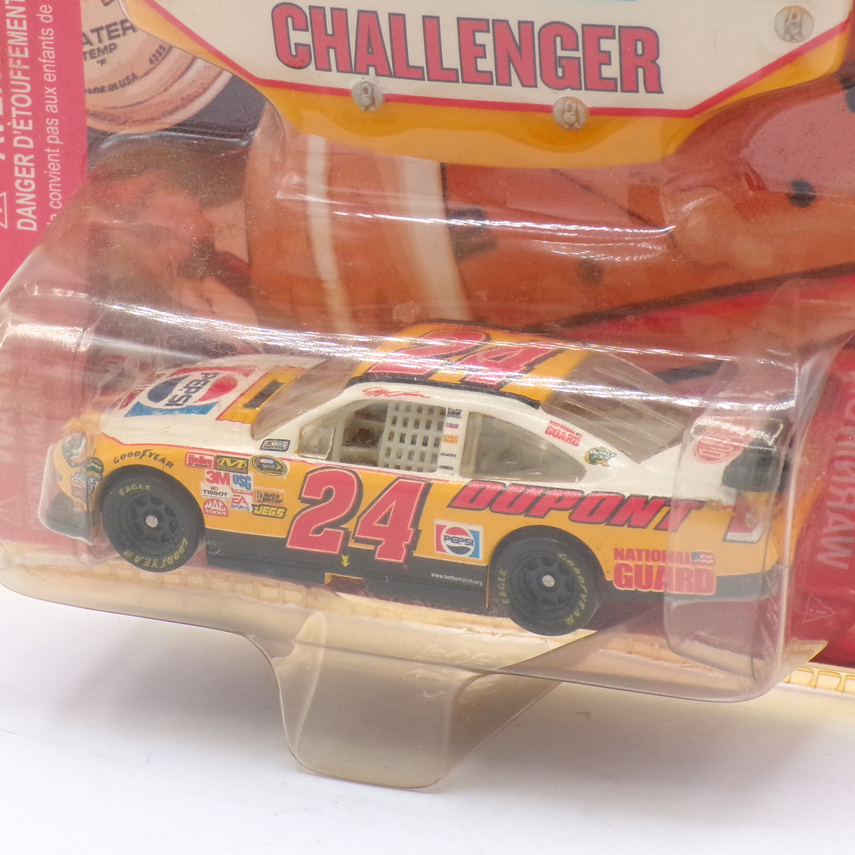 RARE 2009 Jeff Gordon #24 Pepsi Challenger w/Hood 1:64 NASCAR Diecast NIB
