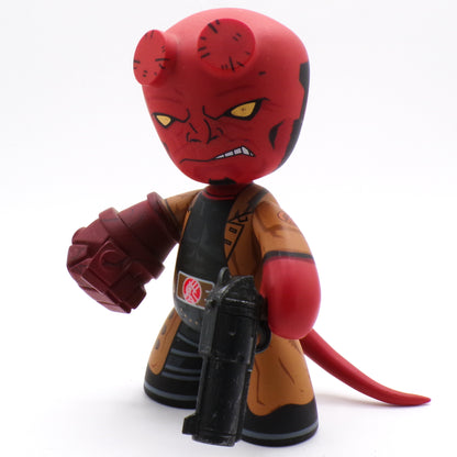 2009 HELLBOY 2 Golden Army Mezco Toyz Mez-Itz 6” Vinyl Action Figure w/Big Baby