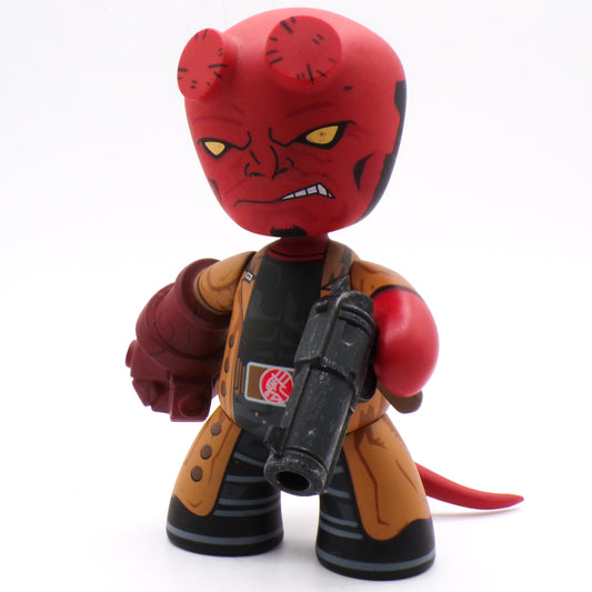 2009 HELLBOY 2 Golden Army Mezco Toyz Mez-Itz 6” Vinyl Action Figure w/Big Baby