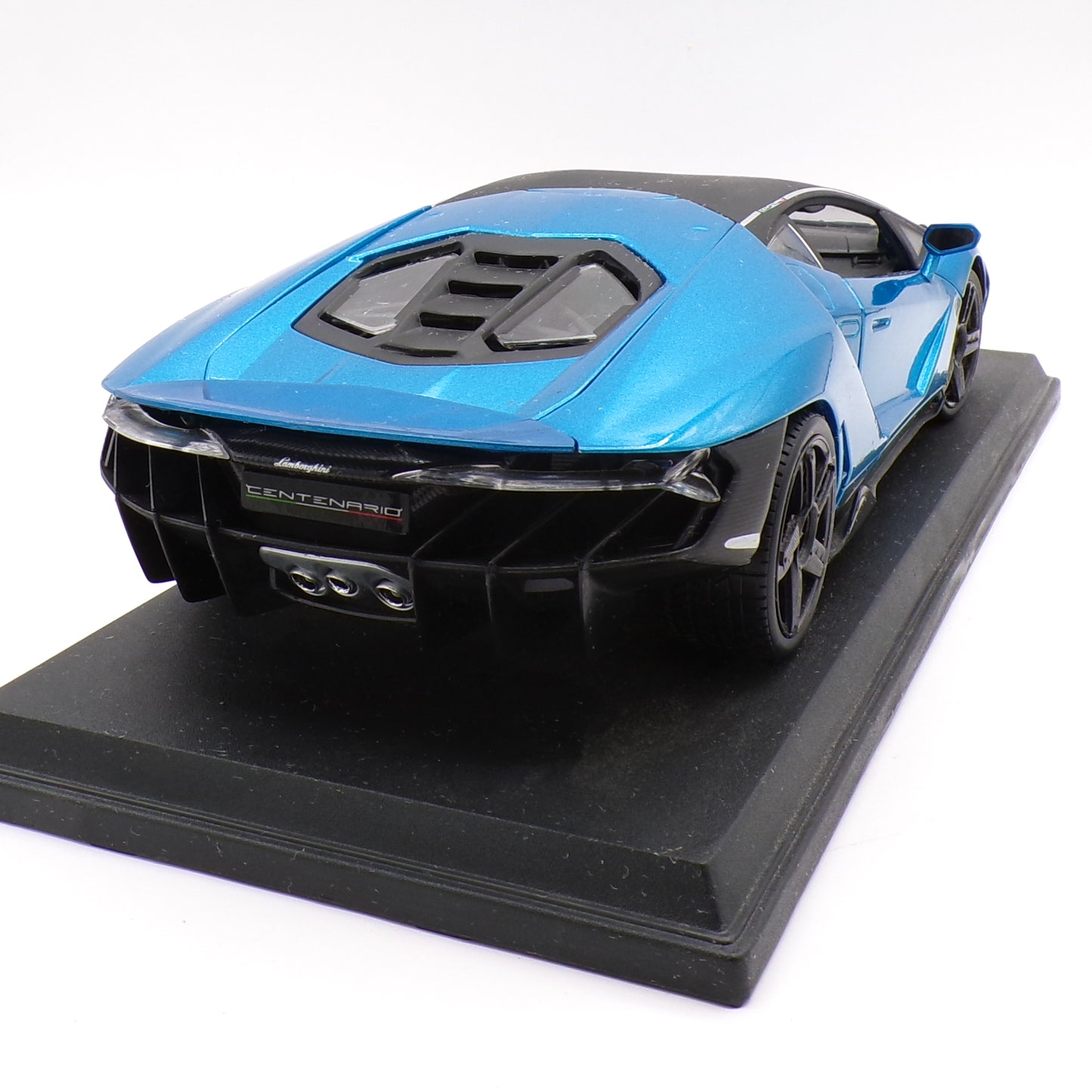 1998 Maisto Blue Lamborghini Centenario Special Edition 1/18 Scale Diecast Car
