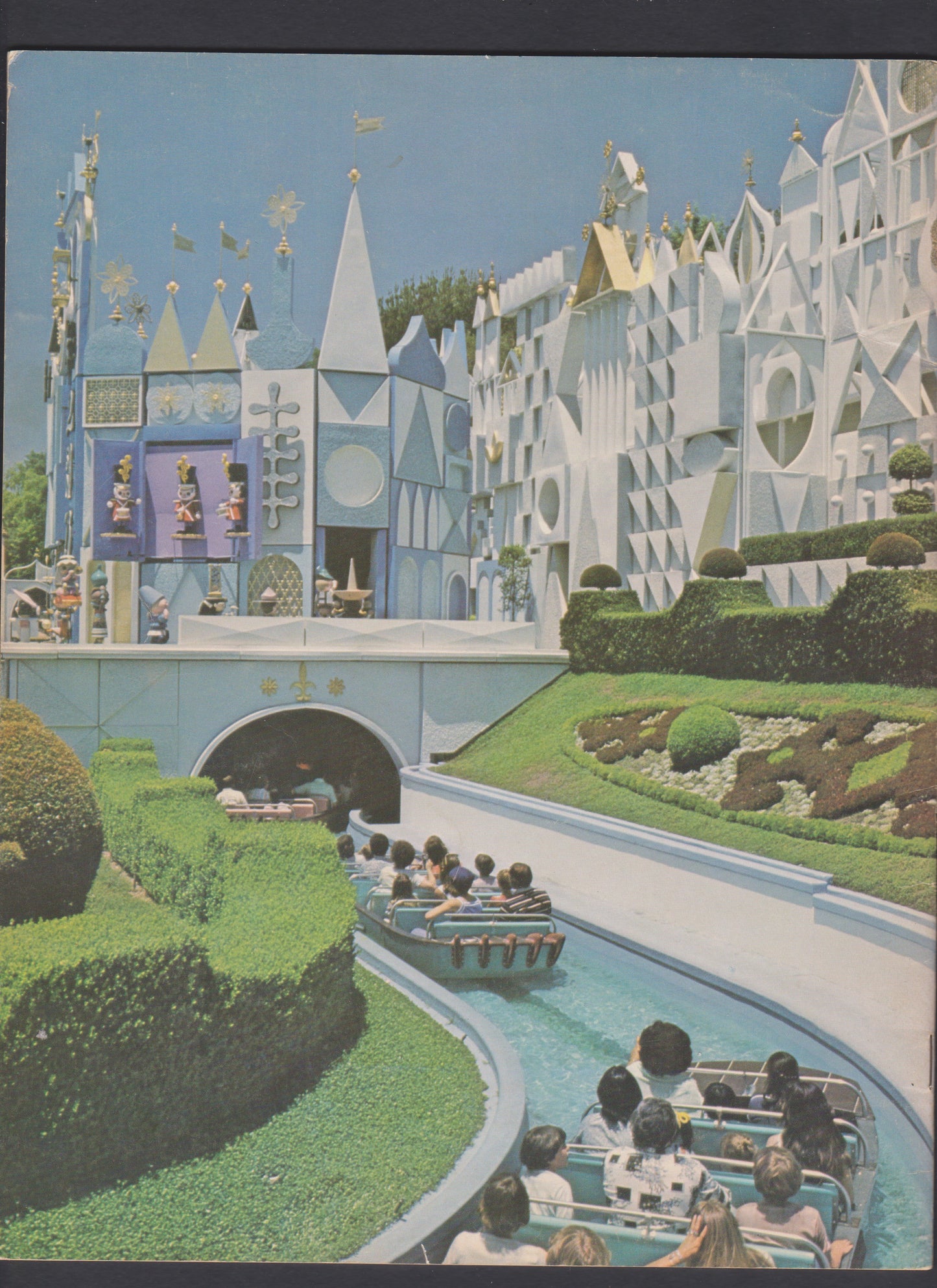 1978 It's a Small World Disneyland Pictorial Souvenir Walt Disney Guidebook